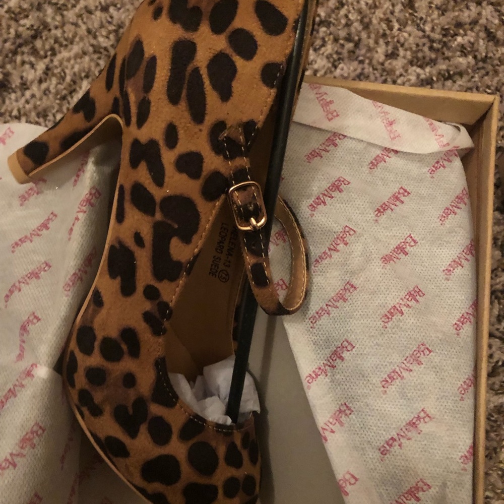 New Size 6 Leopard MARY Jane Shoe - Picture 2 of 3